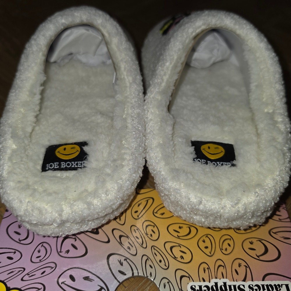 Joe Boxer Womens Ivory Faux Fur Heart Slippers SLF8001AJB Size Small 5-6 NWT - Picture 5 of 6